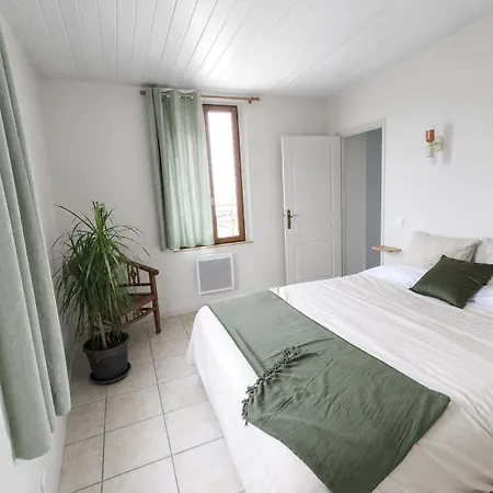Apartamento Dans Le Vieux Fréjus